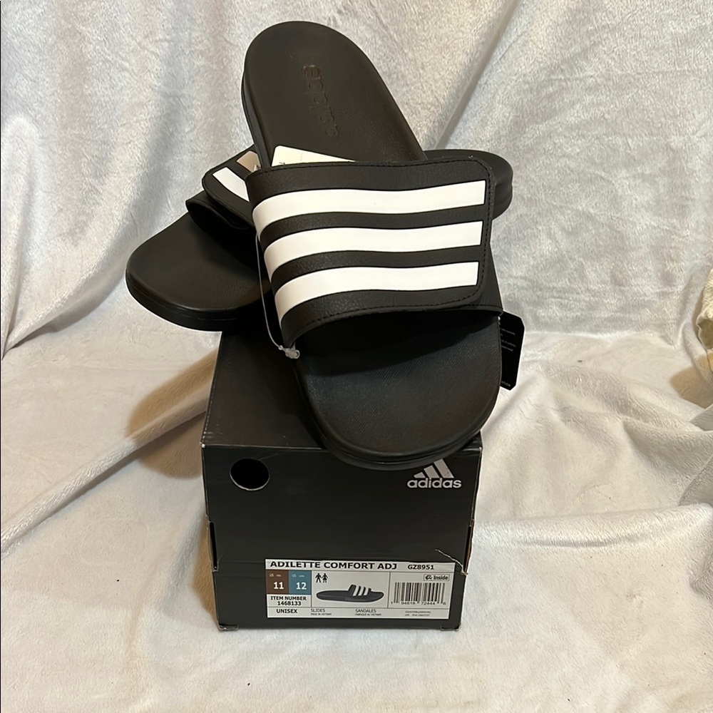 Adidas Black and White Sandals Classic Sporty Design